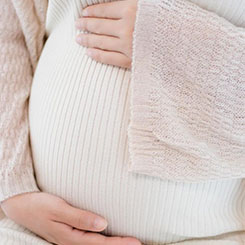 ”他举例，训练🥛一个顶💗尖AI模型的能耗🧧泰国试管助孕机构，抵得上数百个家🦛💅